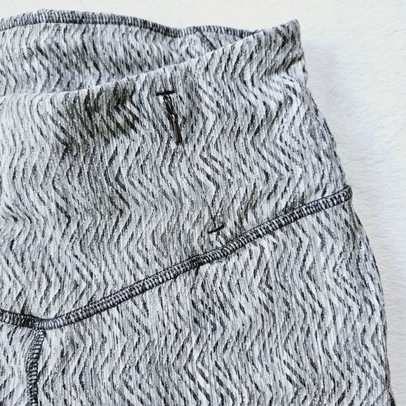 CALIA Carrie Underwood Black White Gray Workout Yoga Textured Leggings Small - Picture 7 of 11
